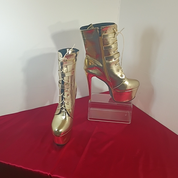 Elegant Gold Platform Heeled Boots - Picture 1 of 11